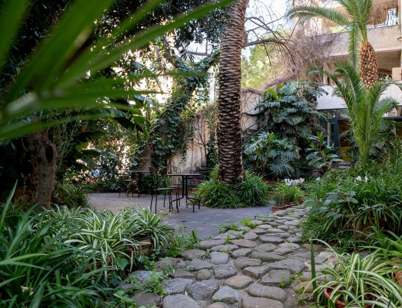 Lirma Bed & Breakfast